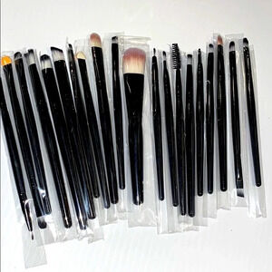 20 NEW MAKEUP BLACK BRUSHES GIFT FACE BRIDESMAIDS BACHELORETTE WEDDING G…